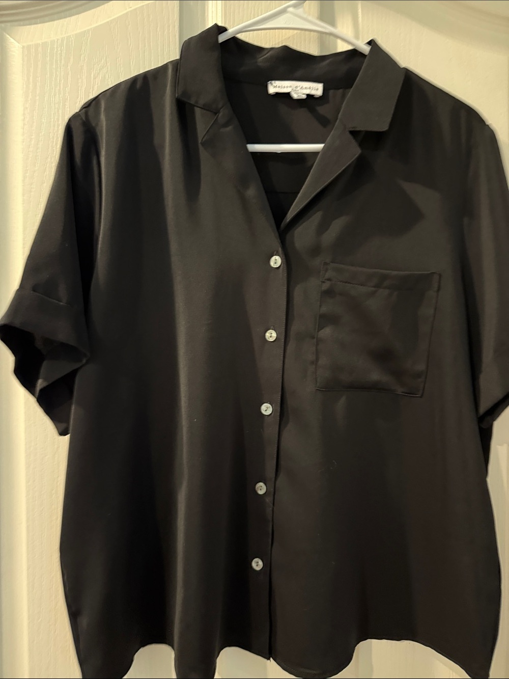 Relaxed Black Short-Sleeve Button Front Blouse with Pocket